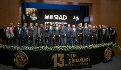 Mersin Büyükşehir Belediye Başkanı Vahap Seçer, İş İnsanlarına Vizyonlu Yöneticilerin Önemini Vurguladı