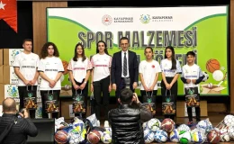 Diyarbakır Kayapınar Belediyesi 110 Okula Spor Malzeme Desteği Sağladı