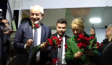 Isparta’da AK Parti Belediye Başkan Adayı Şükrü Başdeğirmen Seçimi Kazandı