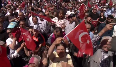 CHP Genel Başkanı Özel Sarıgöl’de: “Kavgayı Halk İçin Çiftçi İçin İşçi, Esnaf İçin Emekli İçin Ederim”