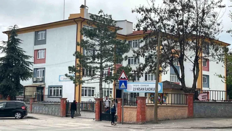 Eskişehir’de akran zorbalığına uğrayan öğrencinin annesi: ‘Çocuğumla ilgilenilmedi’