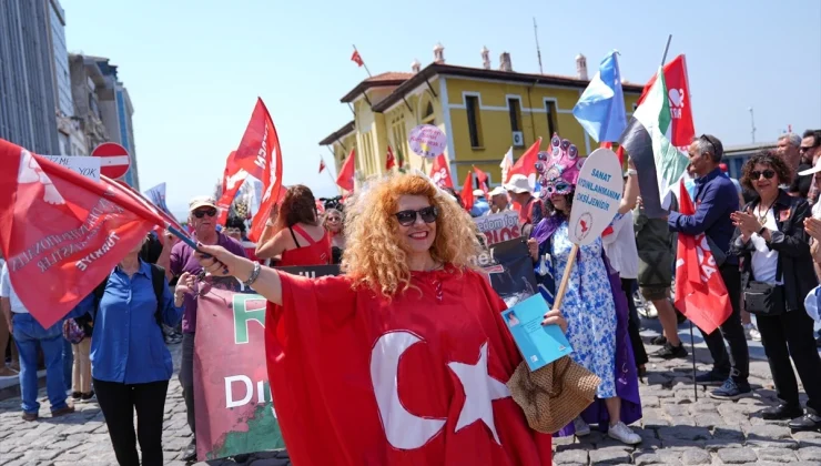 İzmir ve çevre illerde 1 Mayıs Emek ve Dayanışma Günü kutlandı