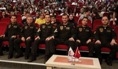 SOLOTÜRK Pilotları Öğrencilerle Buluştu