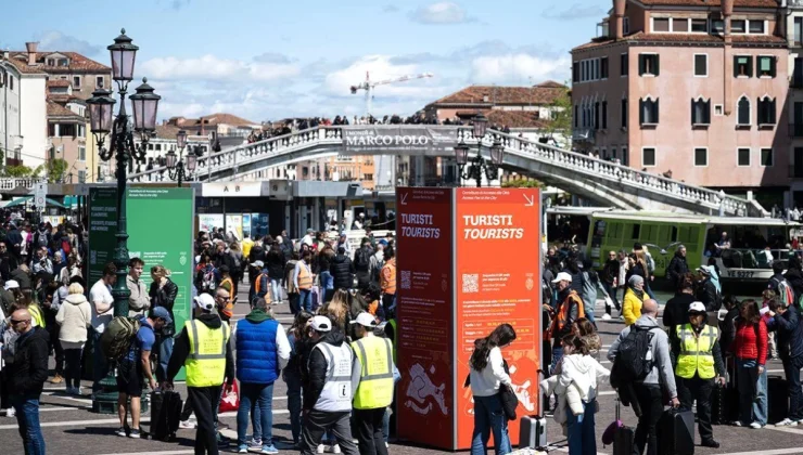 Venedik, aşırı turizmle mücadele için günübirlik girişleri ücrete bağladı