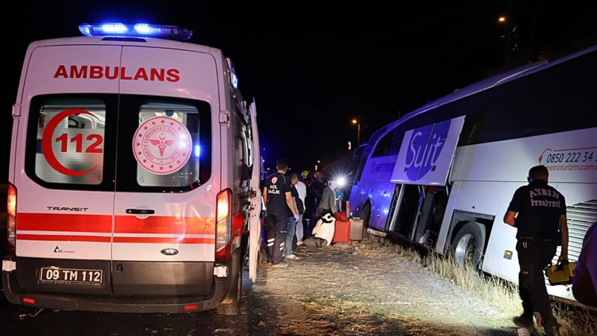 Aydın’da yolcu otobüsü kaza yaptı: 1 ölü, 10 yaralı