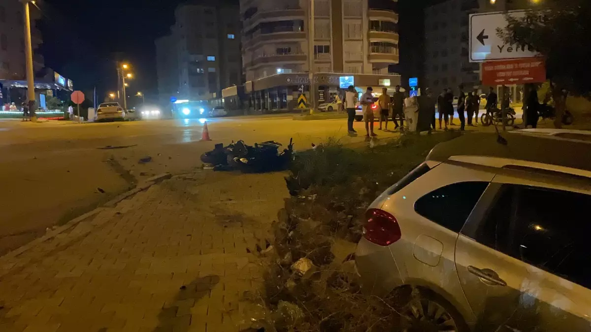 Kozan’da motosiklet ile otomobil çarpıştı: 1 yaralı