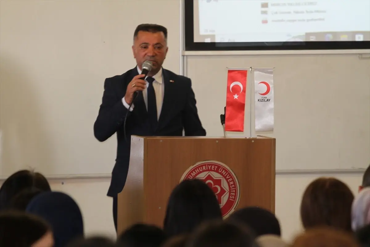 Üniversite Öğrencilerine Konferans