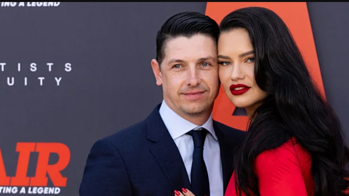 Adriana Lima oğlunun babası Andre Lemmers ile evlendi! “Resmi olarak Bayan Lima Lemmers”