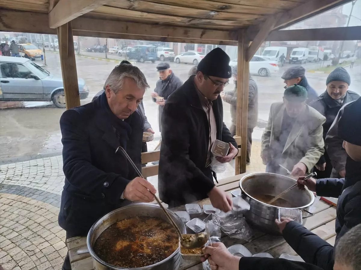 İhsangazi’de Kurucu Başkan İçin Ekşili Pilav İkramı