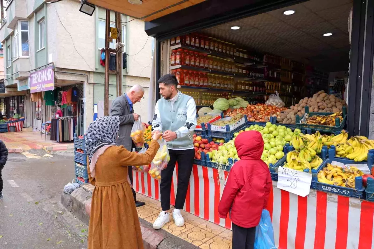 Kahramanmaraş’ta ‘Askıda Meyve, Sebze’ Uygulaması Başlatıldı